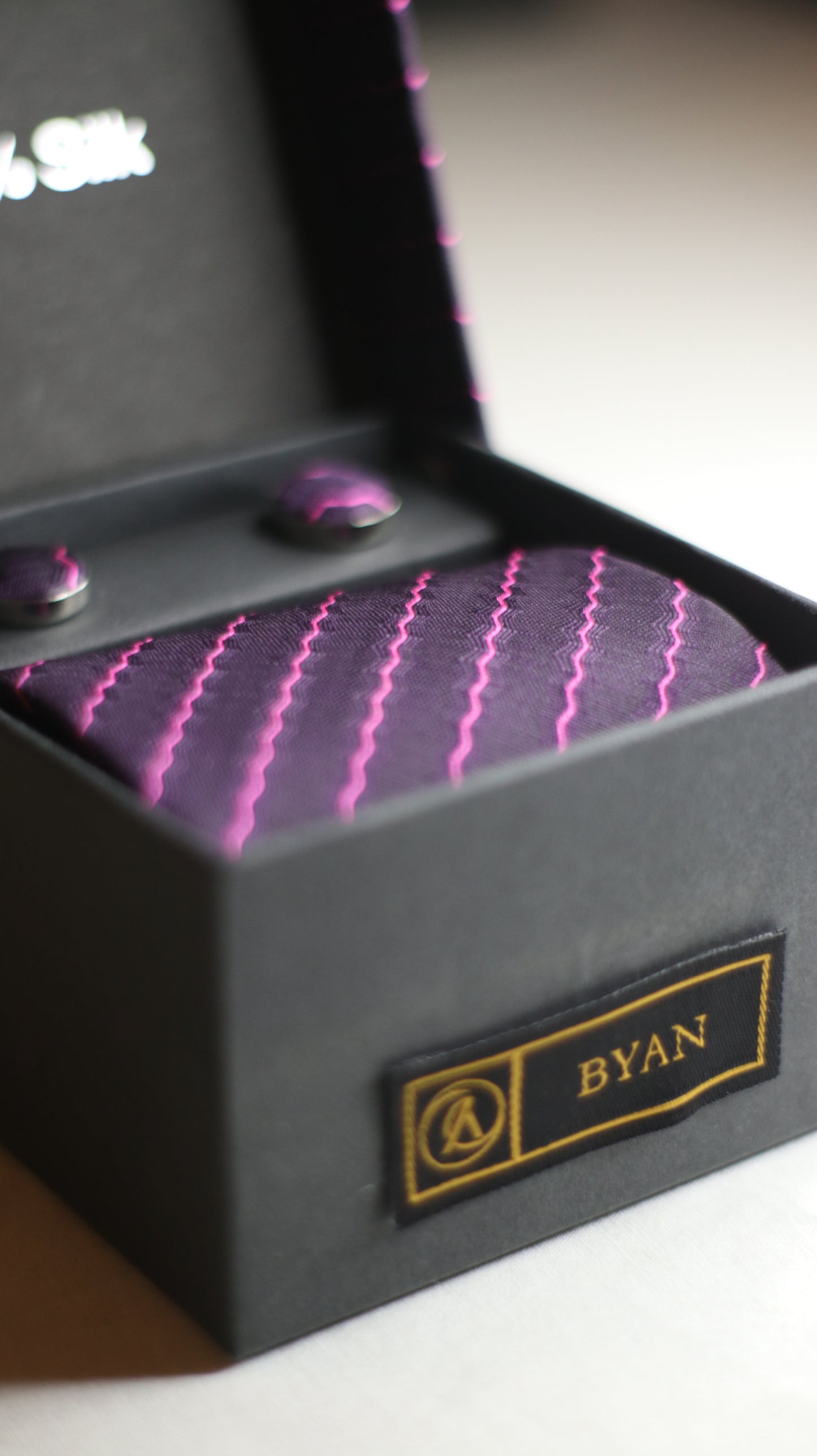 Tie Box