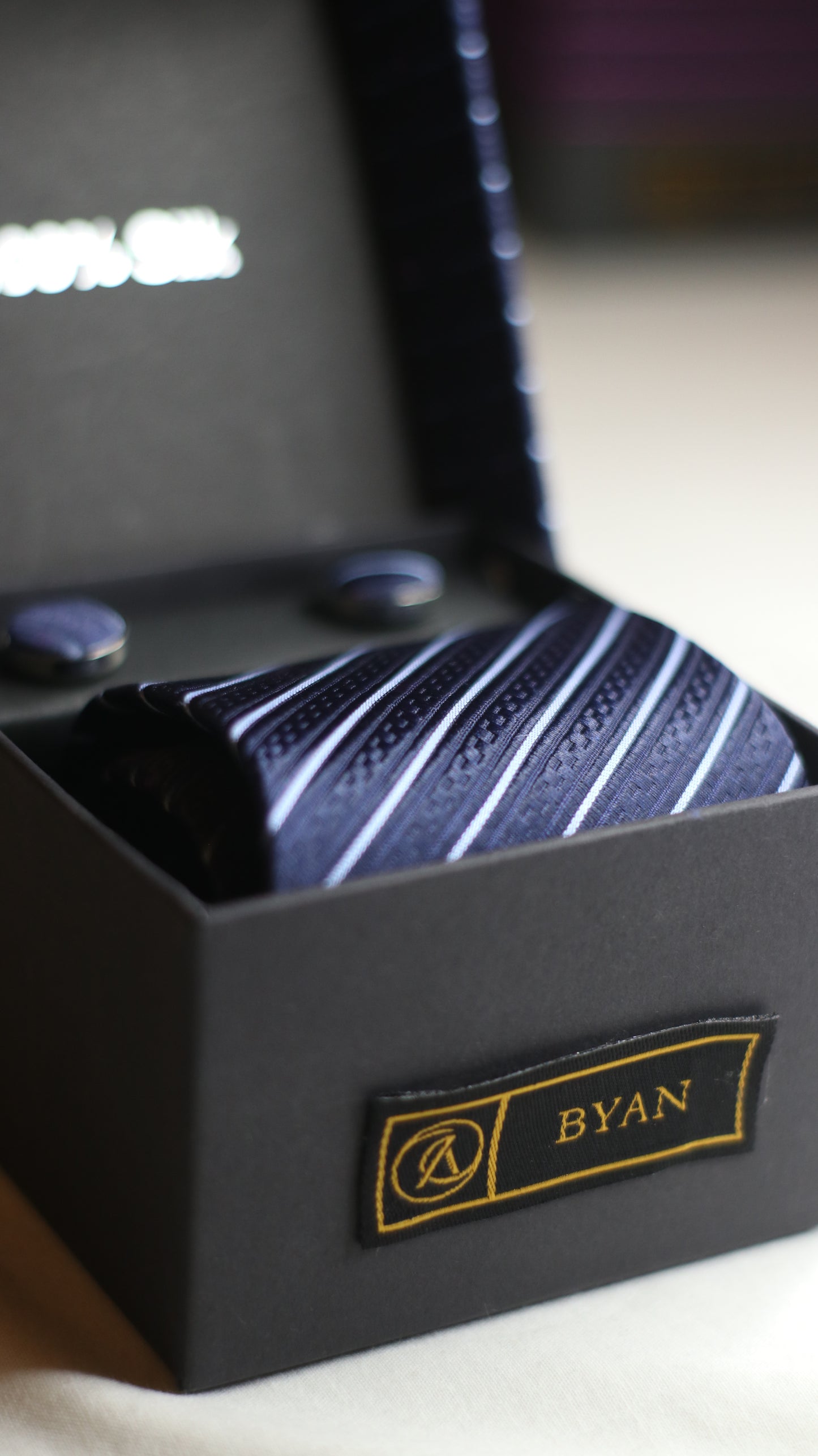 Tie Box